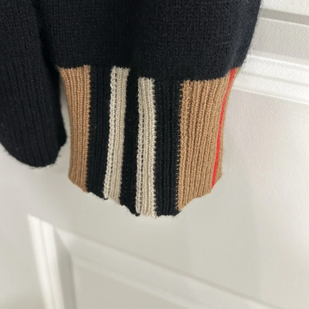 BURBERRY Cashmere Womens Sweater - Picture 4 of 5